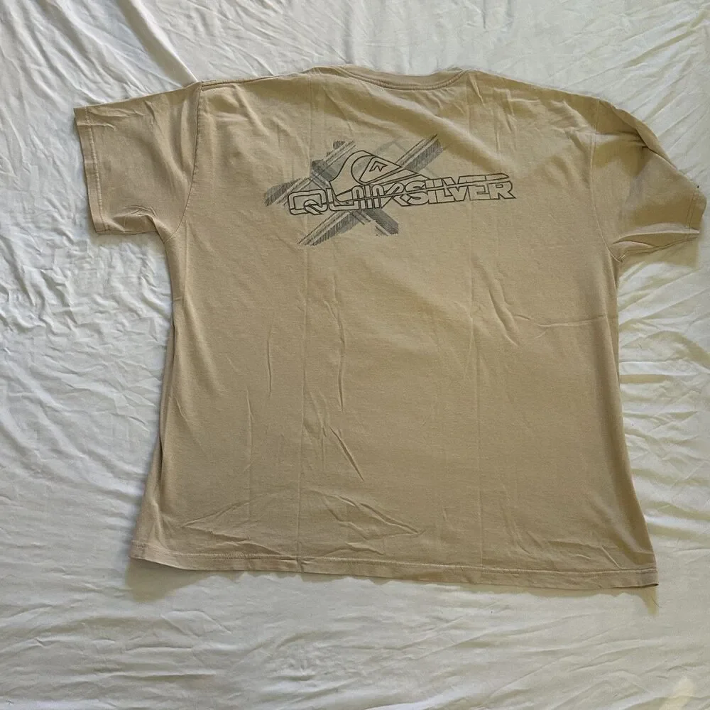 Quiksilver Tan T-Shirt - Y2K Vintage